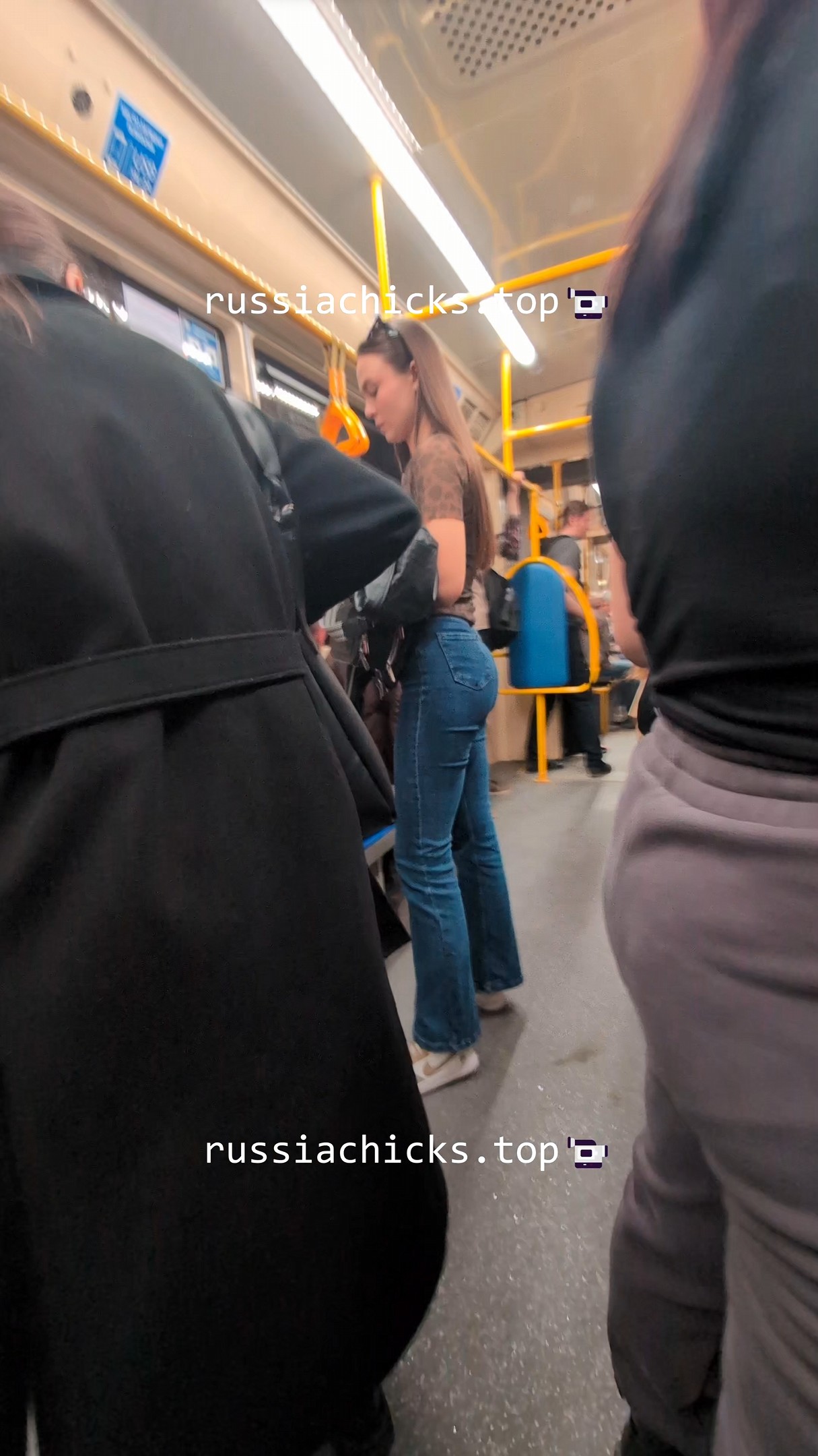 omg what an ass at sexy chick