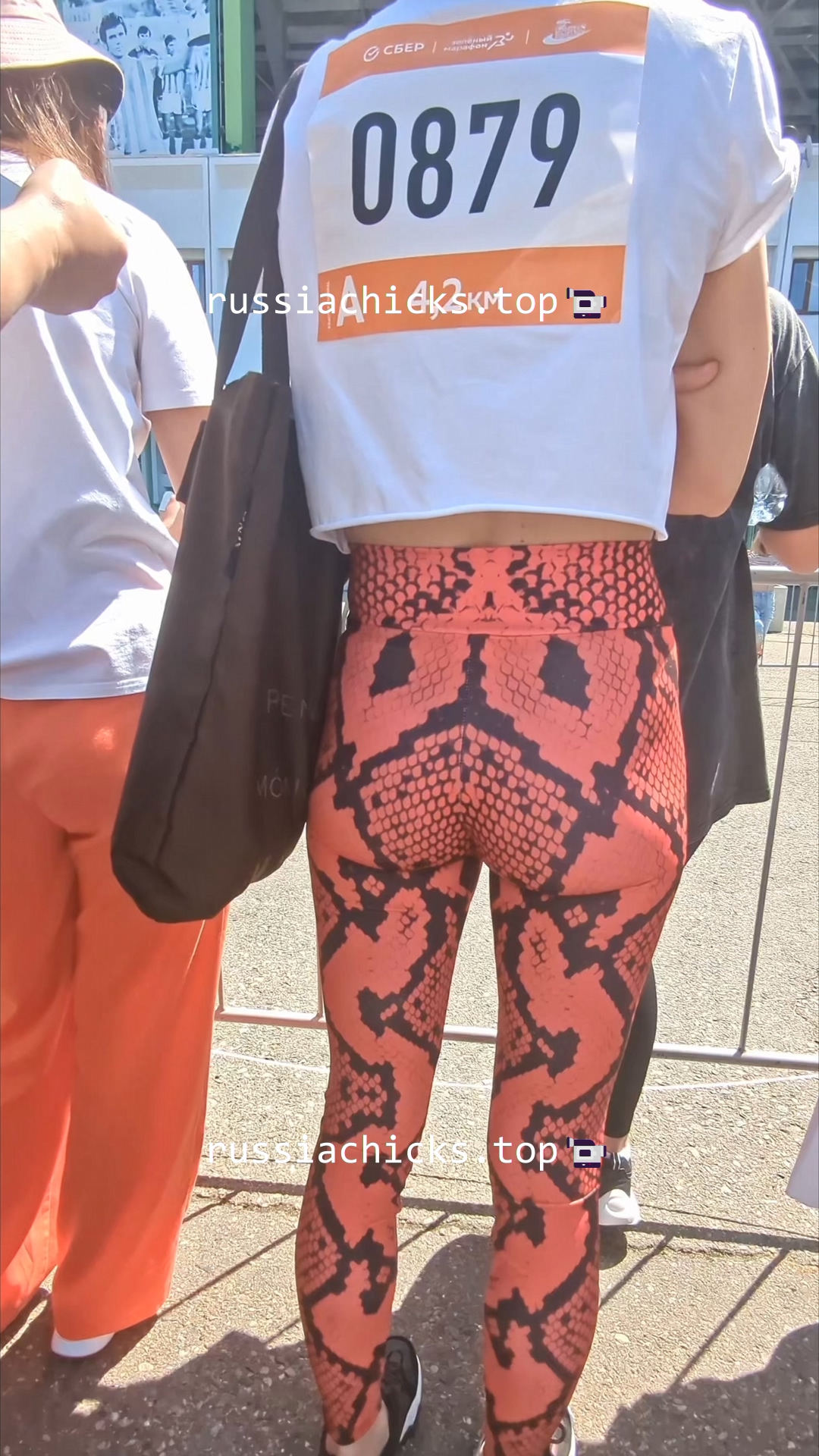 i shots nice girl in leggings on run fest