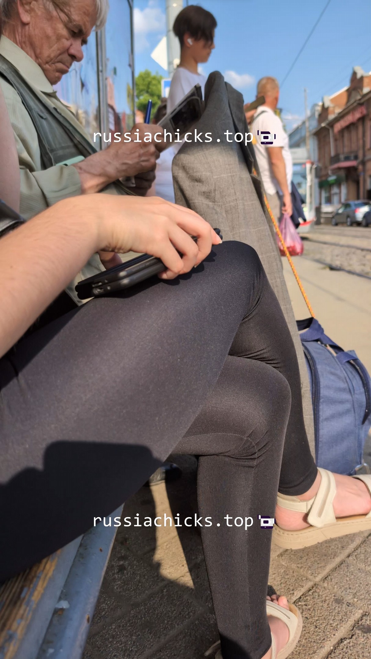 girl in leggings with panty lines