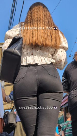 i shots ass amazing girl in tight jeans