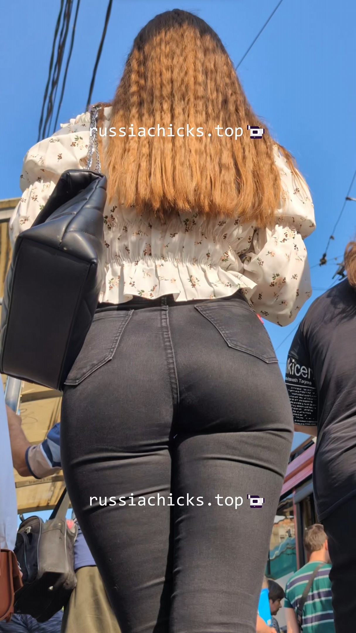 ass amazing girl in tight jeans