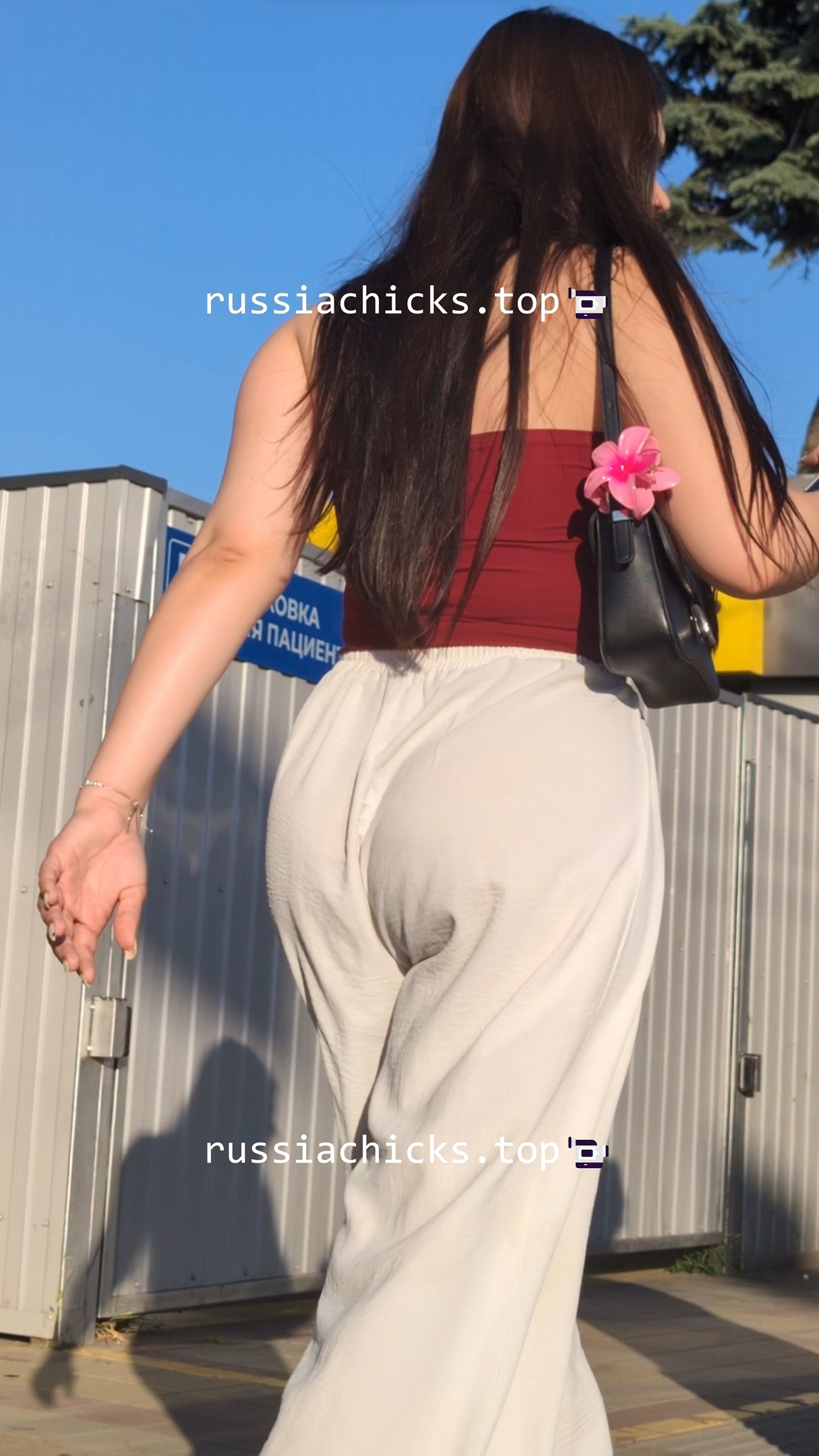 butts 2 nice girls from street