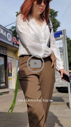 nice chick and her ass on street